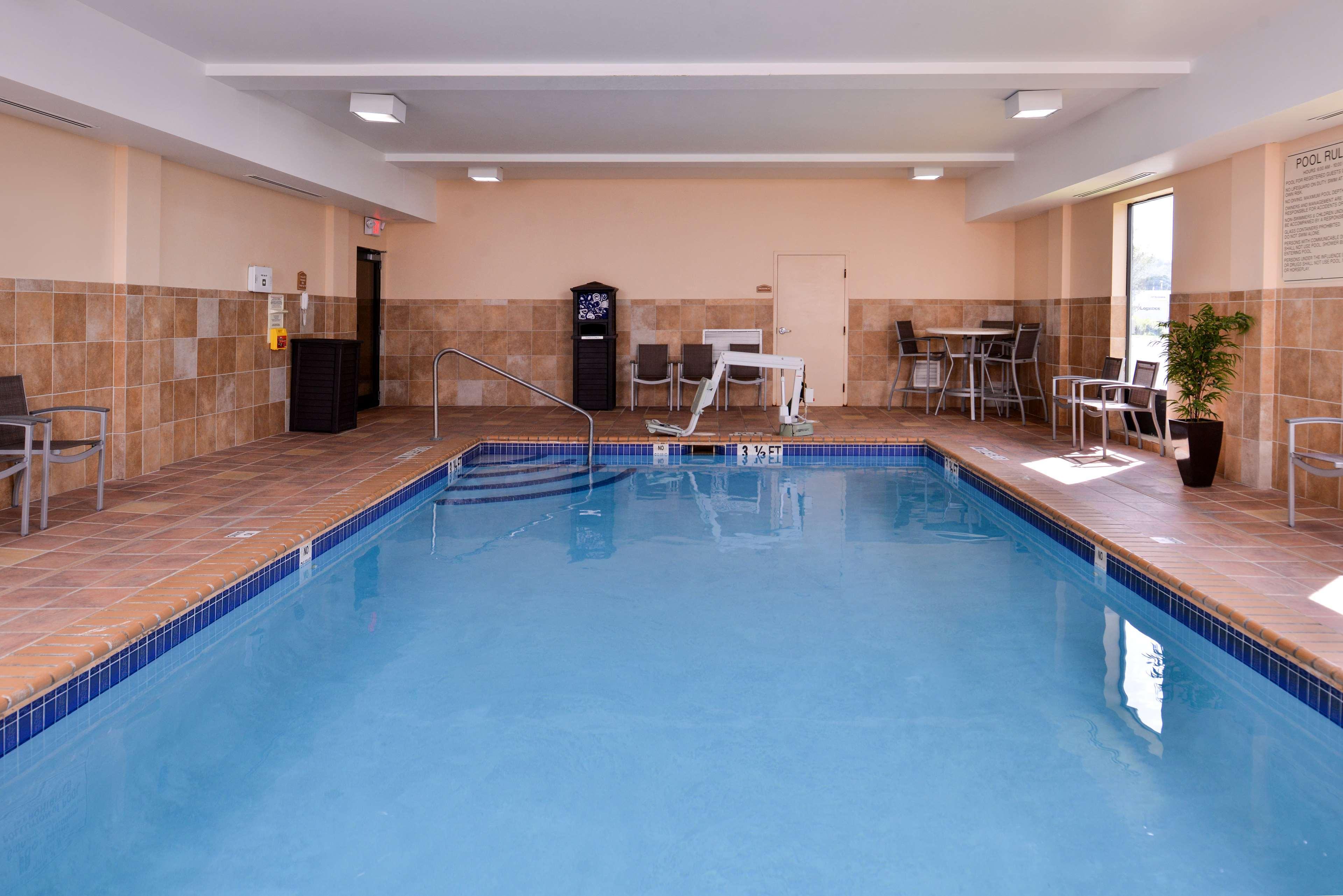 אולין Best Western Plus University Inn מראה חיצוני תמונה