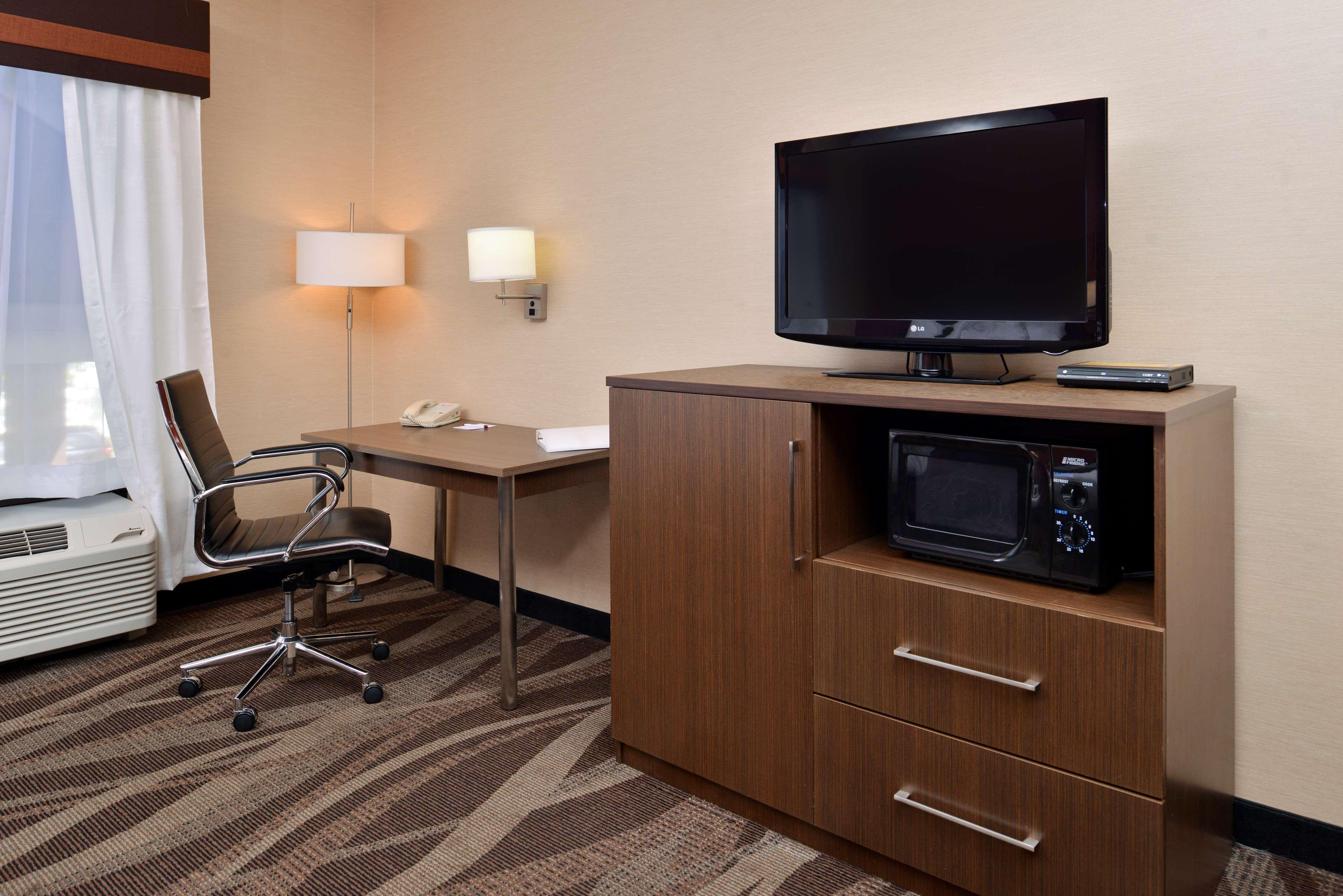 אולין Best Western Plus University Inn מראה חיצוני תמונה
